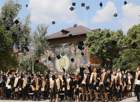 Serviciul Român de Informaţii selecţionează candidaţi pentru cursuri universitare de licenţă în domenii tehnice